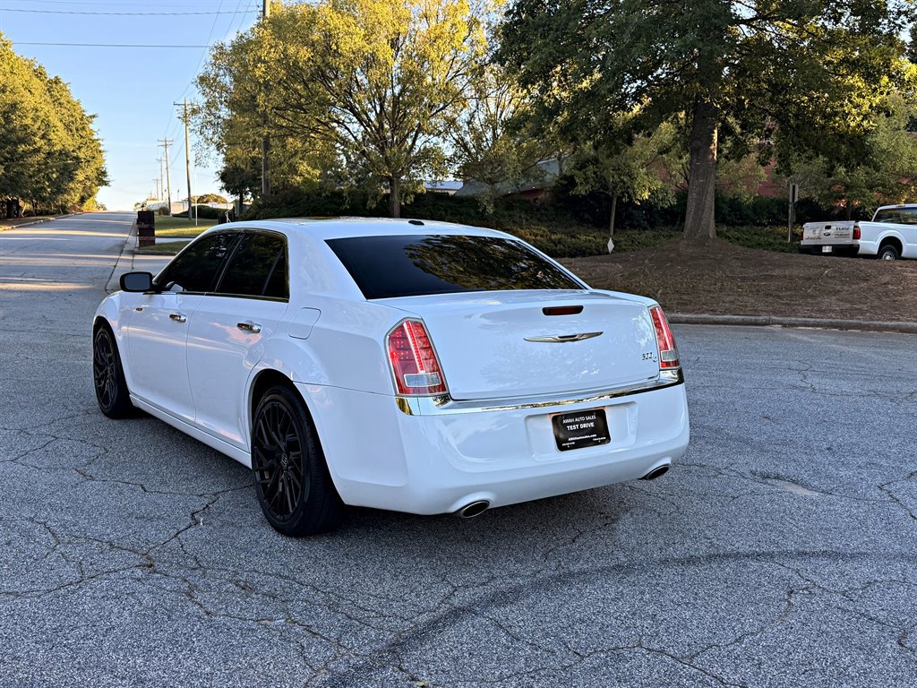 Used 2013 Chrysler 300 C Luxury Series RWD image 7