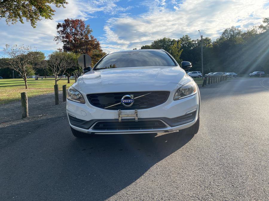 Used 2015 Volvo V60 T5 Cross Country image 5