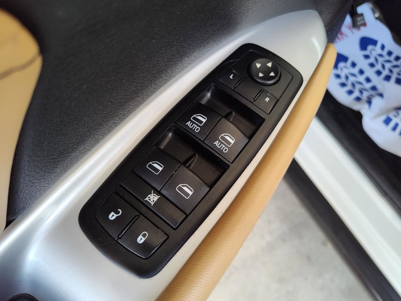 Used 2012 Dodge Journey Crew w/ Flexible Seating Group image 16