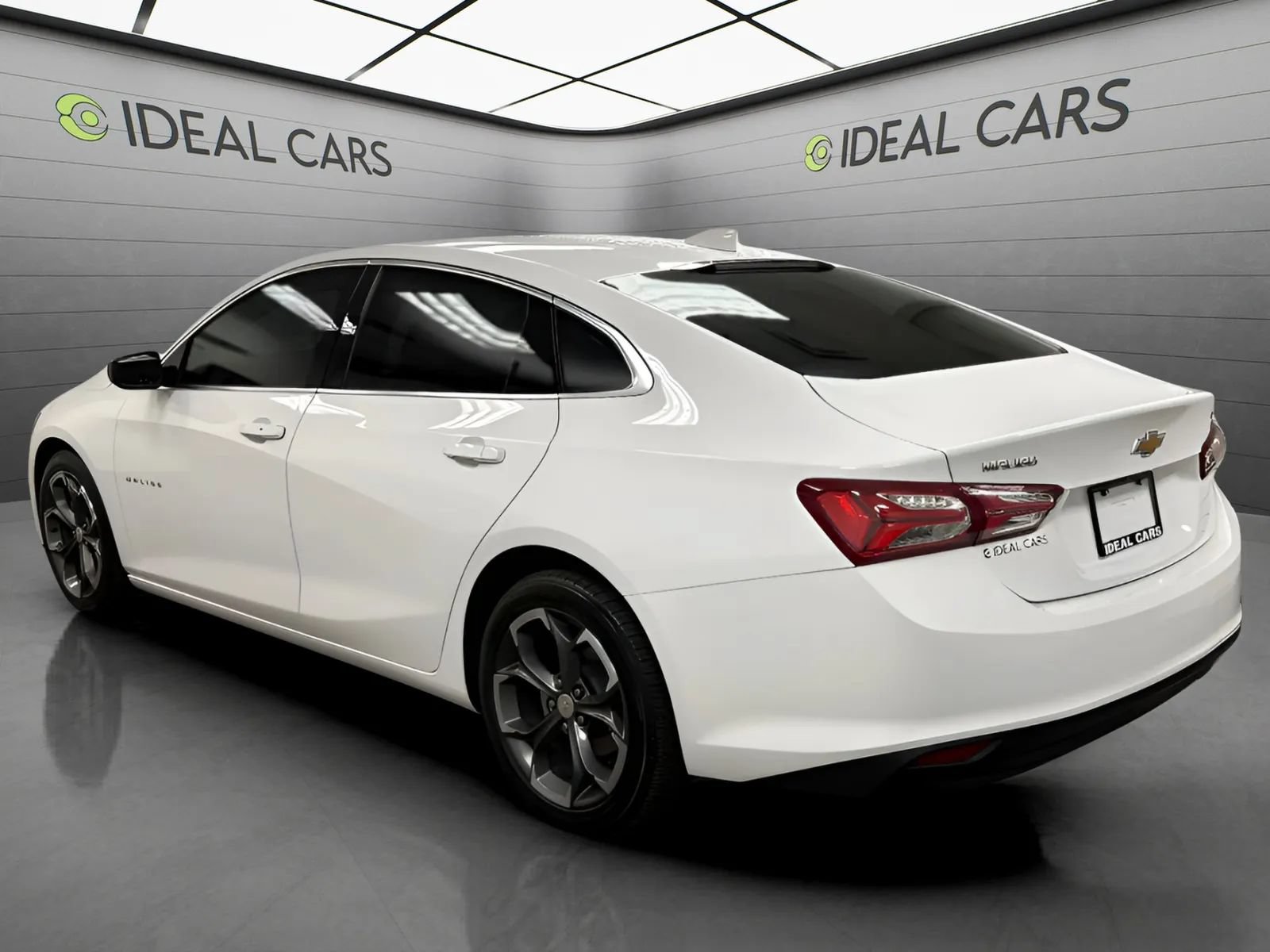 Used 2022 Chevrolet Malibu LT FWD image 7