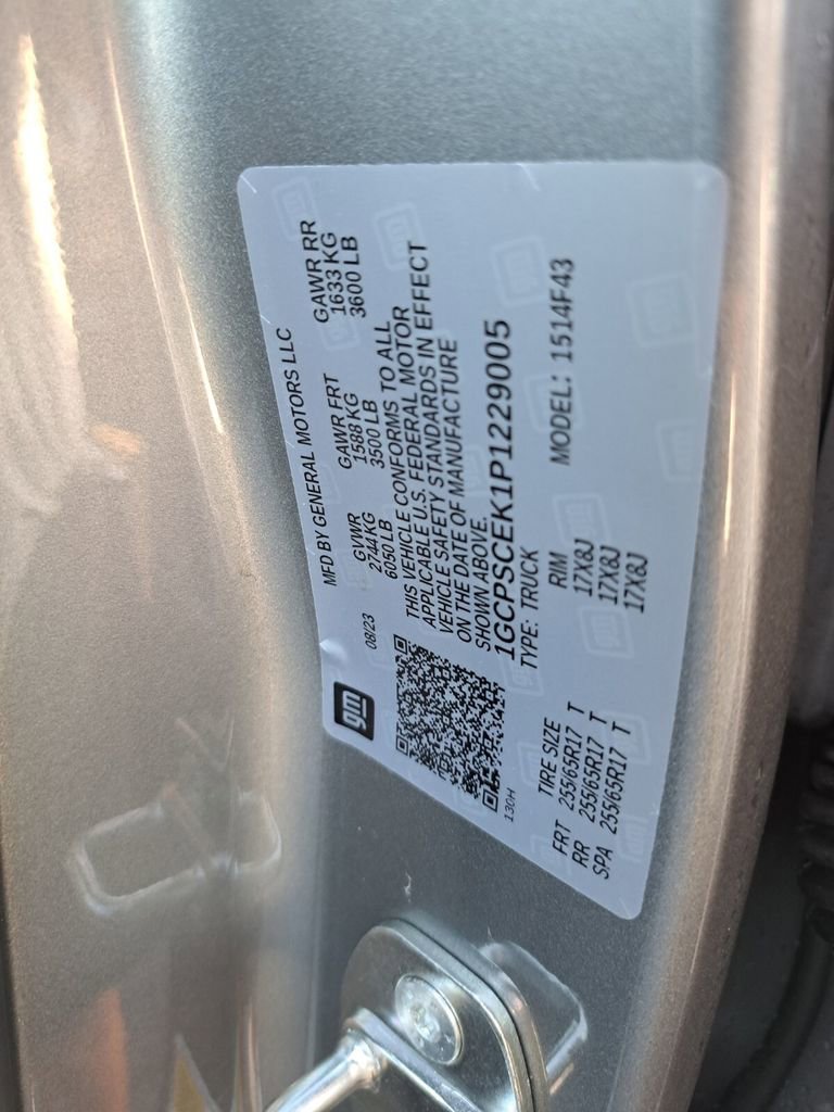 Used 2023 Chevrolet Colorado LT w/ LT Convenience Package II image 27