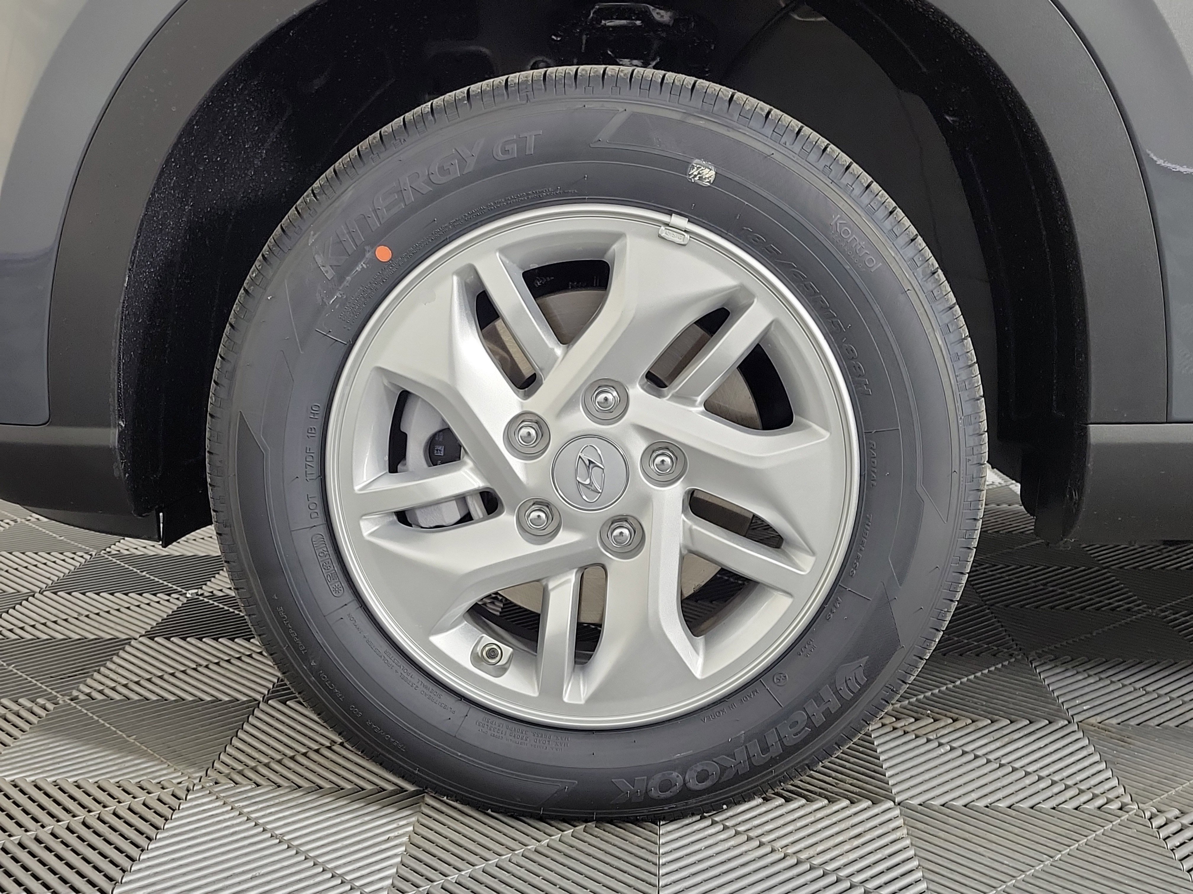 New 2026 Hyundai Venue SE image 35