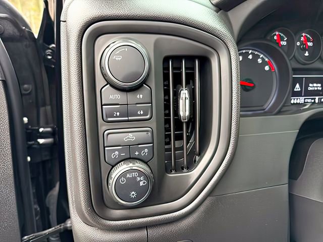 Used 2025 Chevrolet Silverado 1500 Custom Trail Boss AWD/4WD image 19