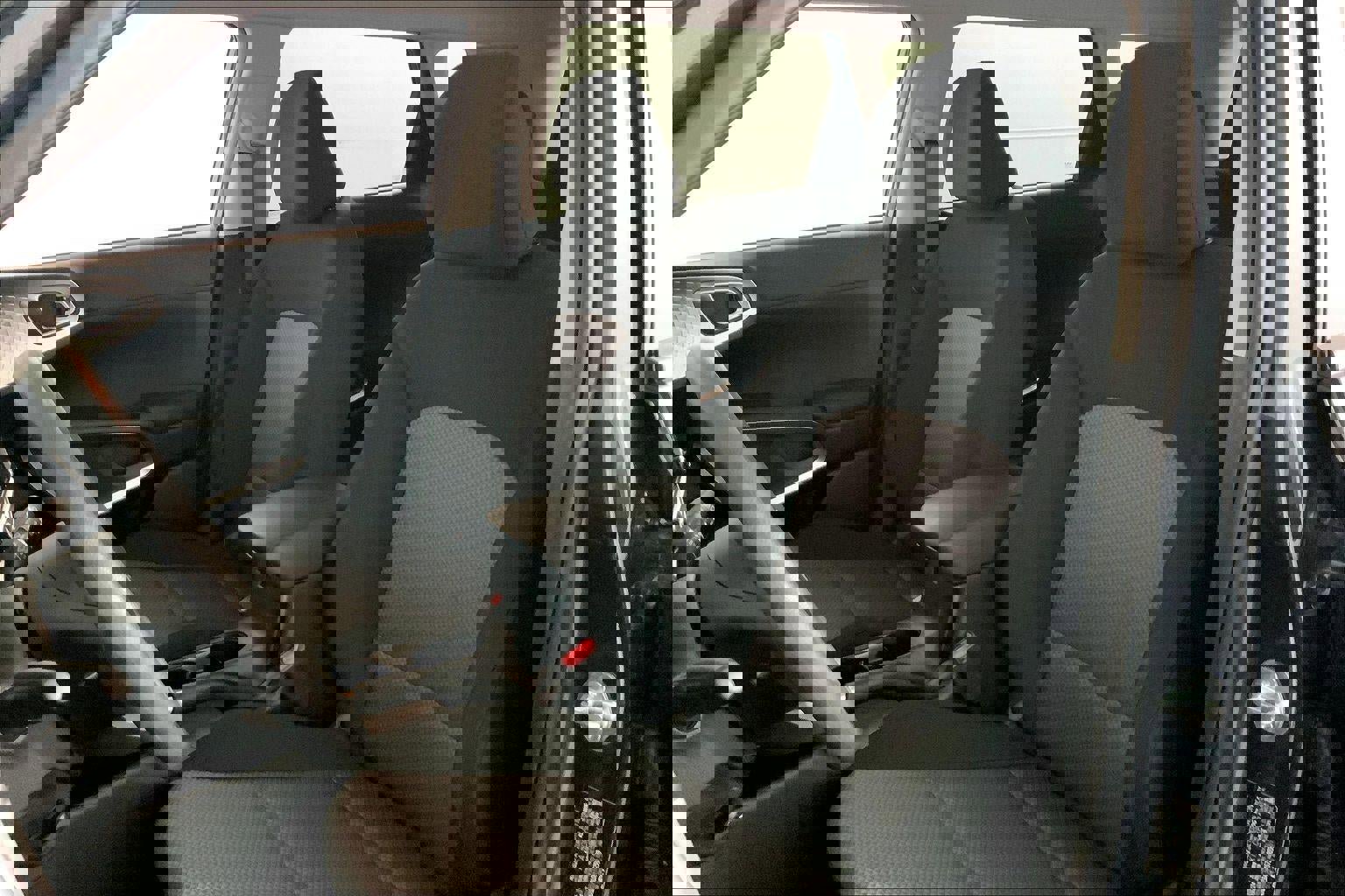 Used 2025 Kia Soul LX w/ LX Technology Package image 22