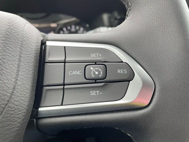 New 2026 Jeep Compass Latitude AWD/4WD image 15