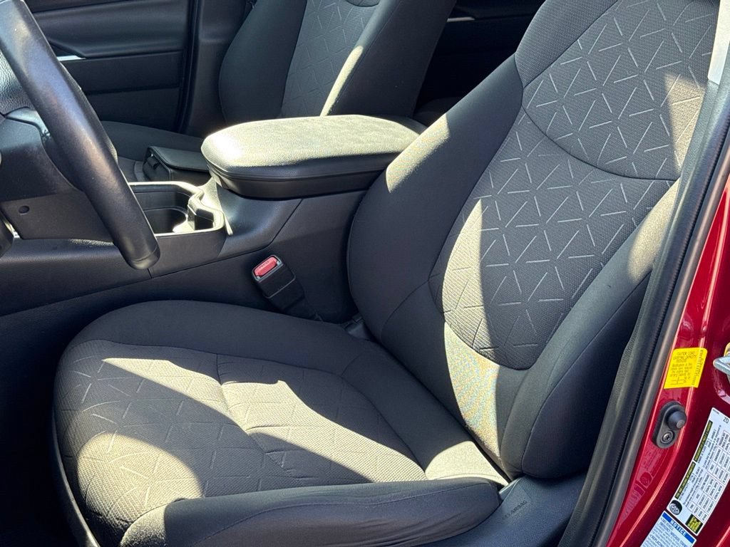Used 2019 Toyota RAV4 XLE w/ Convenience Package AWD/4WD image 27
