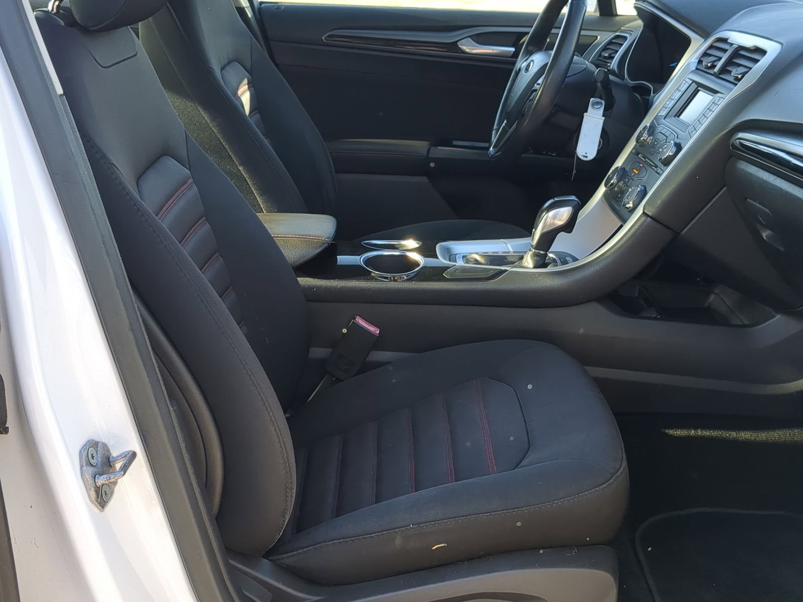 Used 2013 Ford Fusion SE FWD image 25