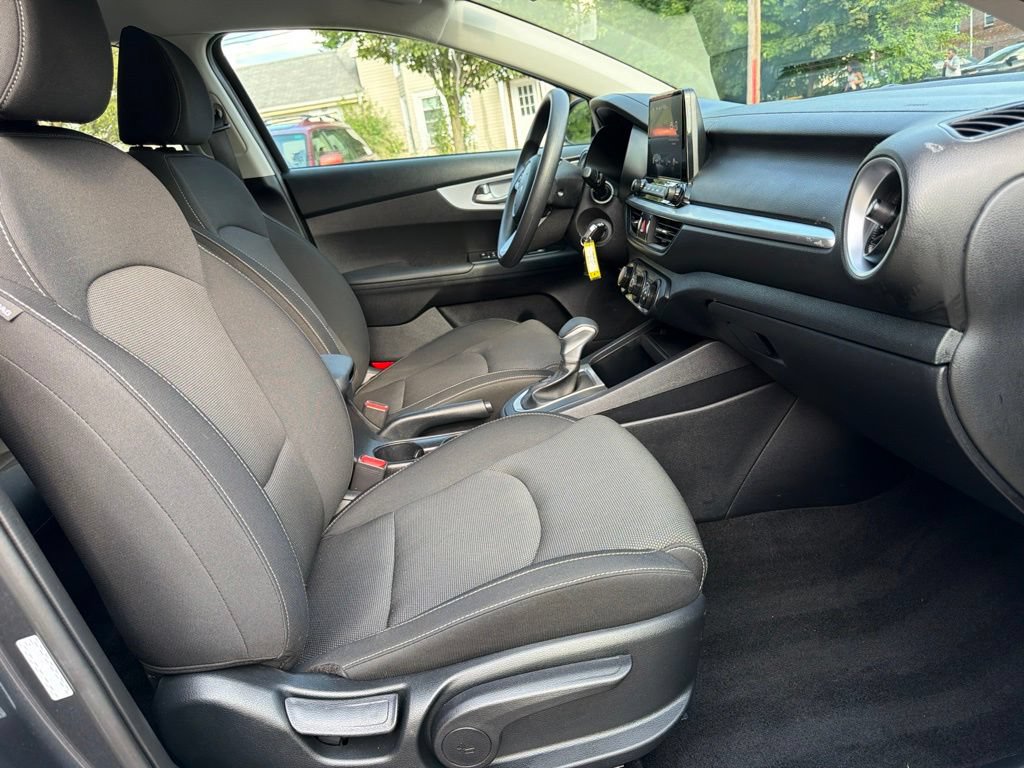 Certified 2024 Kia Forte LXS w/ LXS Technology Package FWD image 27