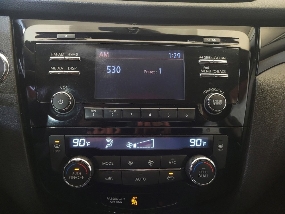 Used 2018 Nissan Rogue Sport SV image 25