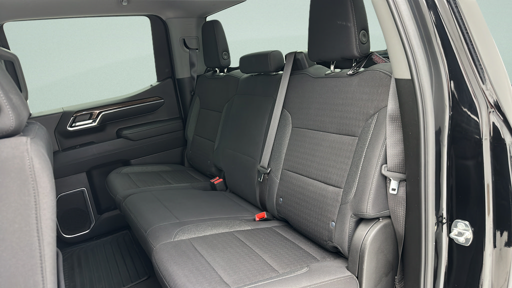 Used 2024 Chevrolet Silverado 1500 LT AWD/4WD image 12