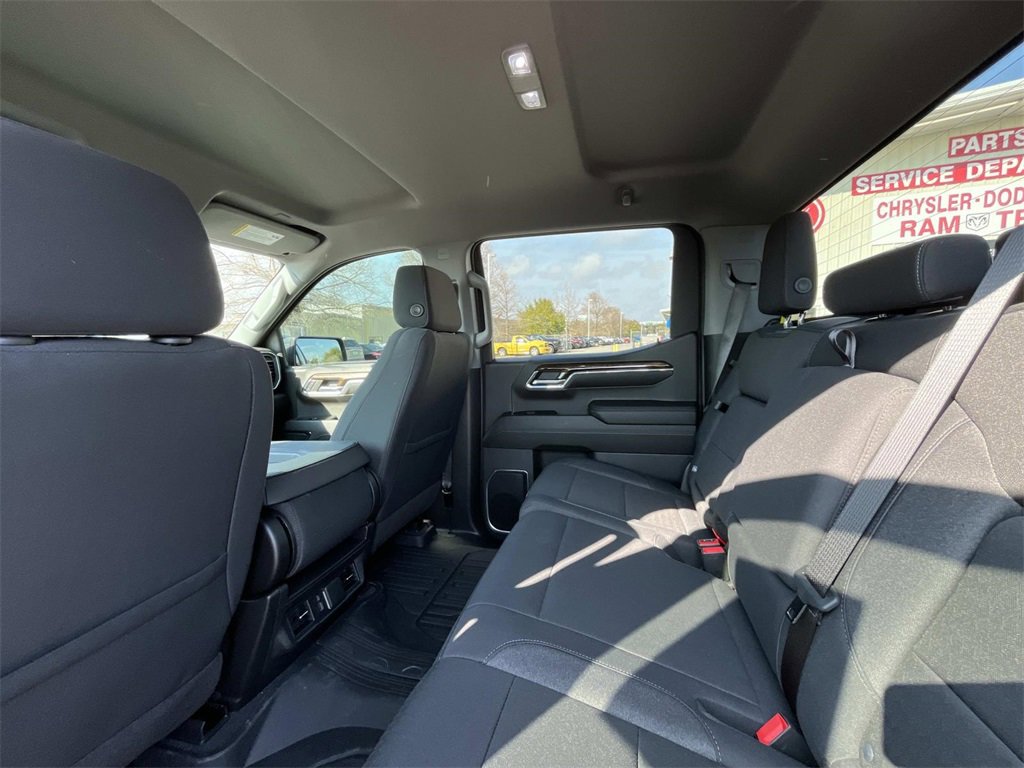 Used 2024 GMC Sierra 1500 Elevation w/ Max Trailering Package image 11