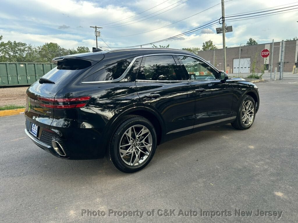 Used 2022 Genesis GV70 2.5T w/ Advanced Package AWD/4WD image 9