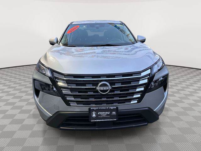 Used 2024 Nissan Rogue SV AWD/4WD image 5
