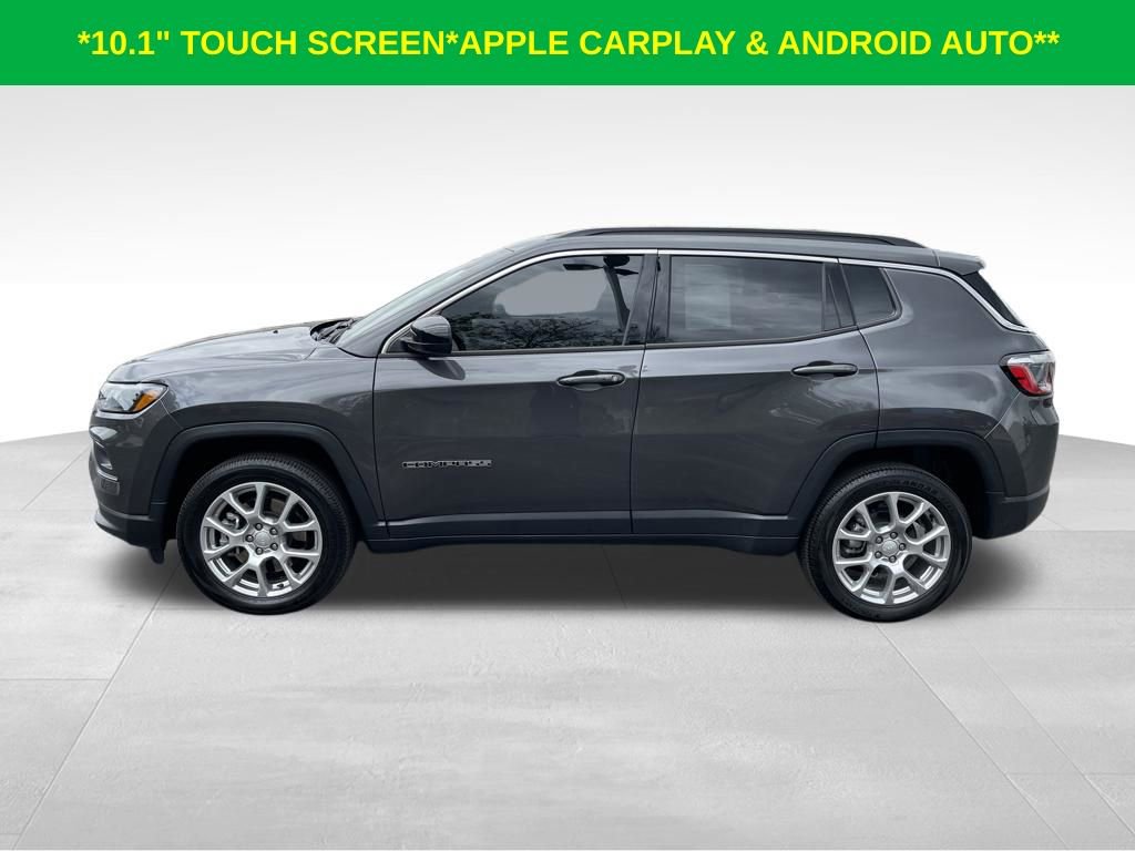 Used 2024 Jeep Compass Latitude AWD/4WD image 6