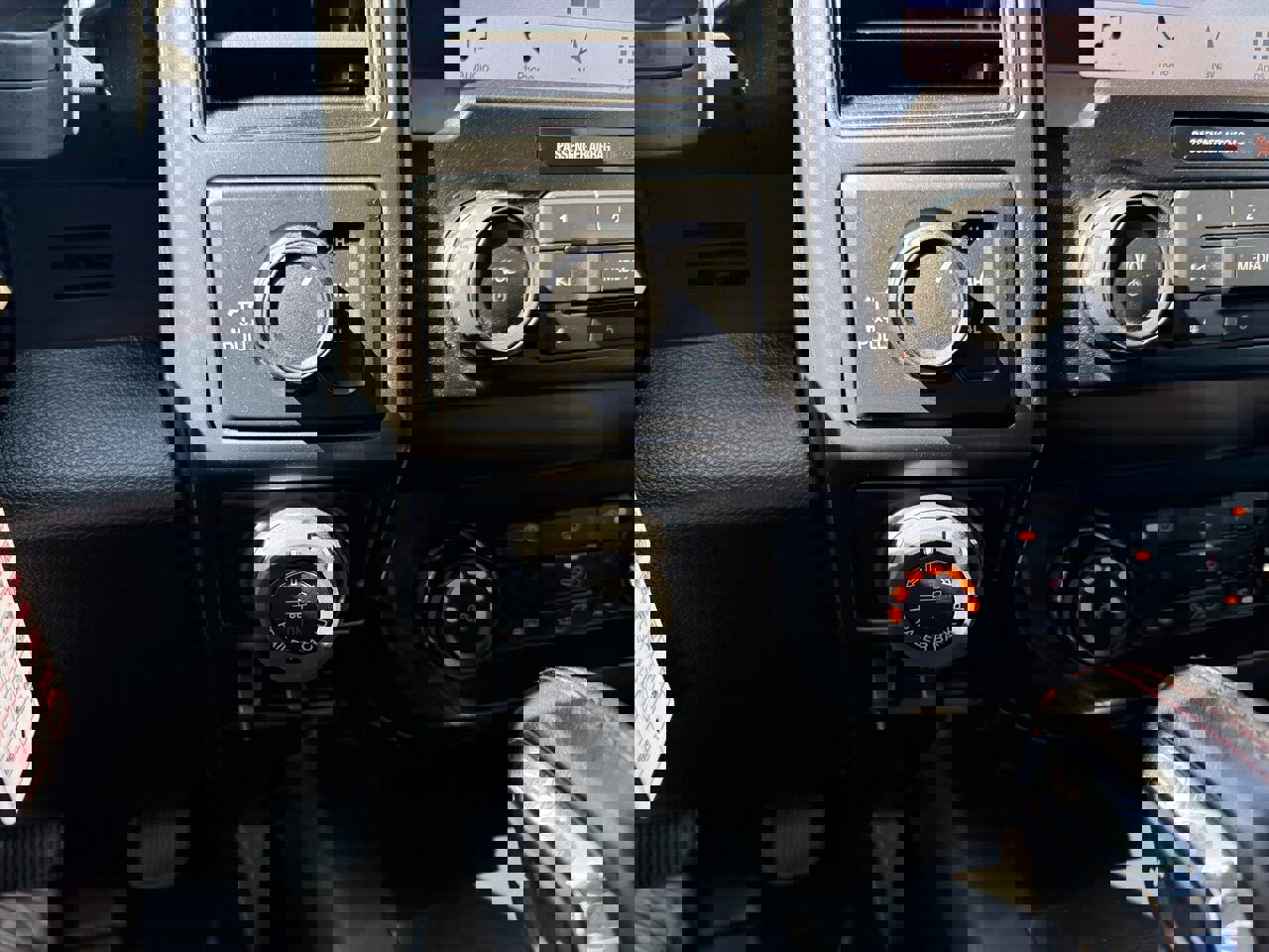 Used 2019 Ford F150 XLT w/ Equipment Group 302A Luxury AWD/4WD image 20