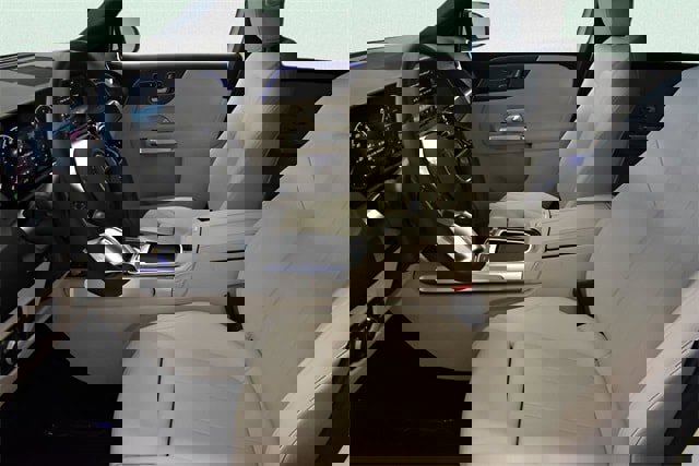 New 2025 Mercedes-Benz GLB 250 4MATIC image 25