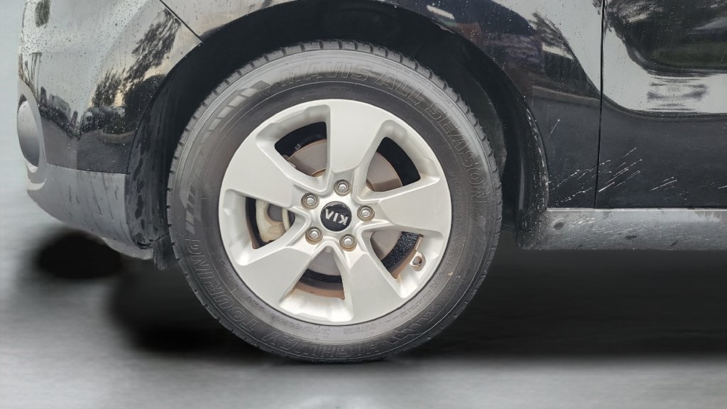 Used 2019 Kia Soul FWD image 24