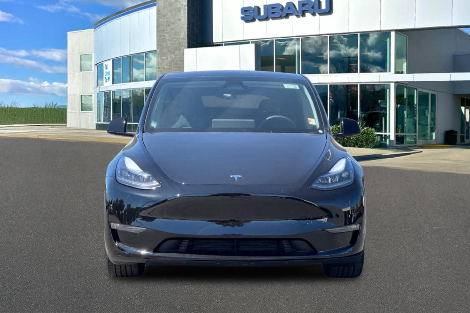 Used 2024 Tesla Model Y Long Range AWD/4WD image 10
