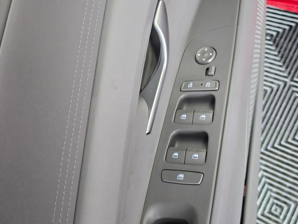 Used 2023 Hyundai Elantra Blue FWD image 19