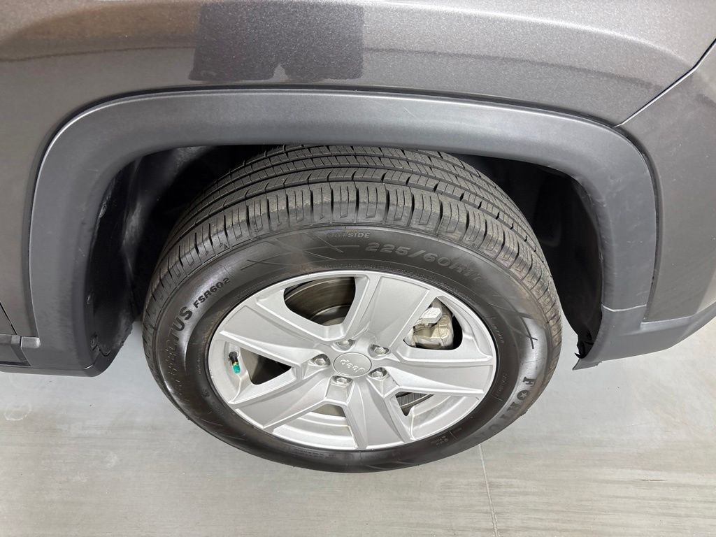 Used 2022 Jeep Compass Latitude AWD/4WD image 11