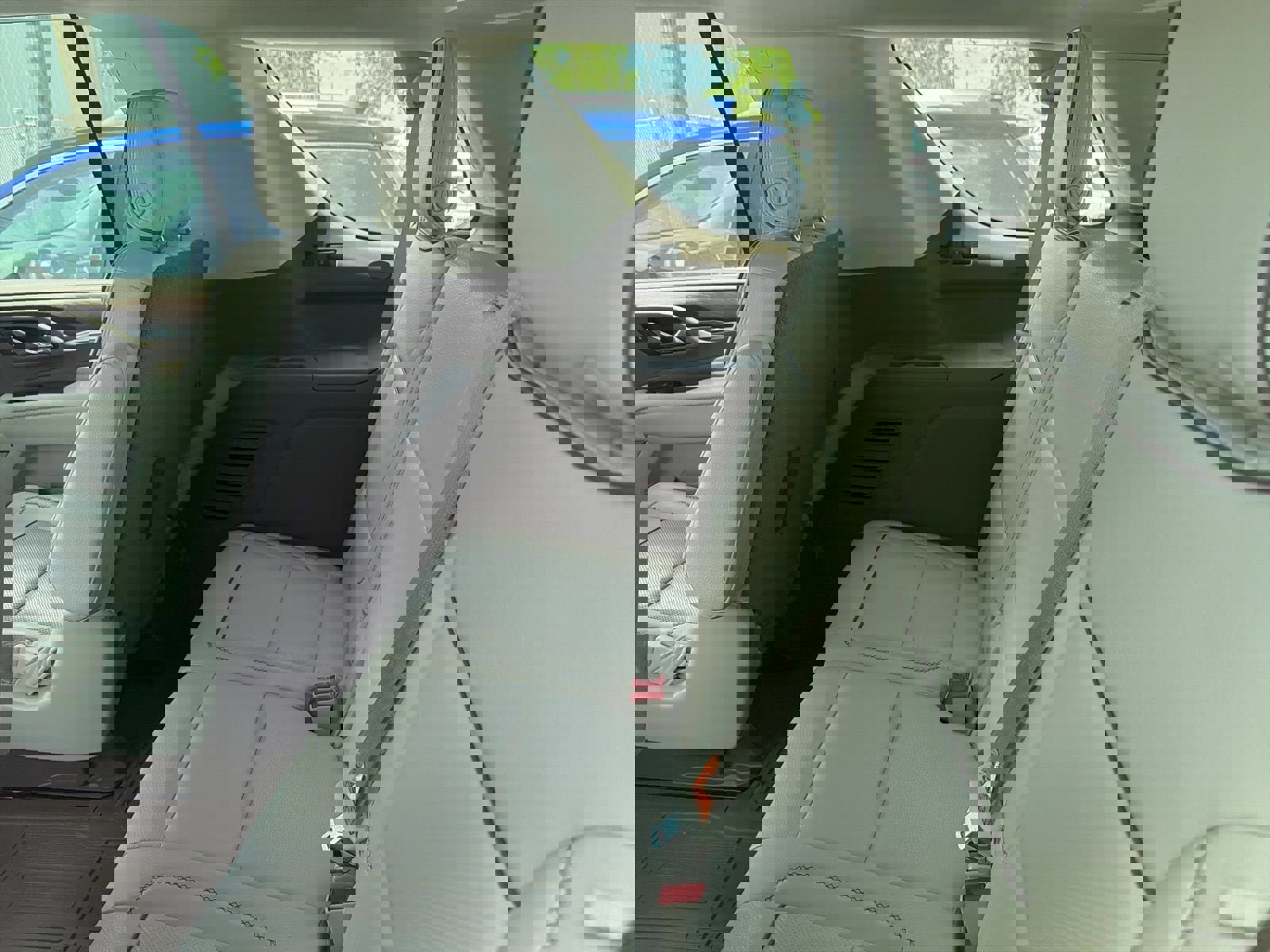 Used 2021 GMC Yukon Denali w/ Denali Premium Package image 9