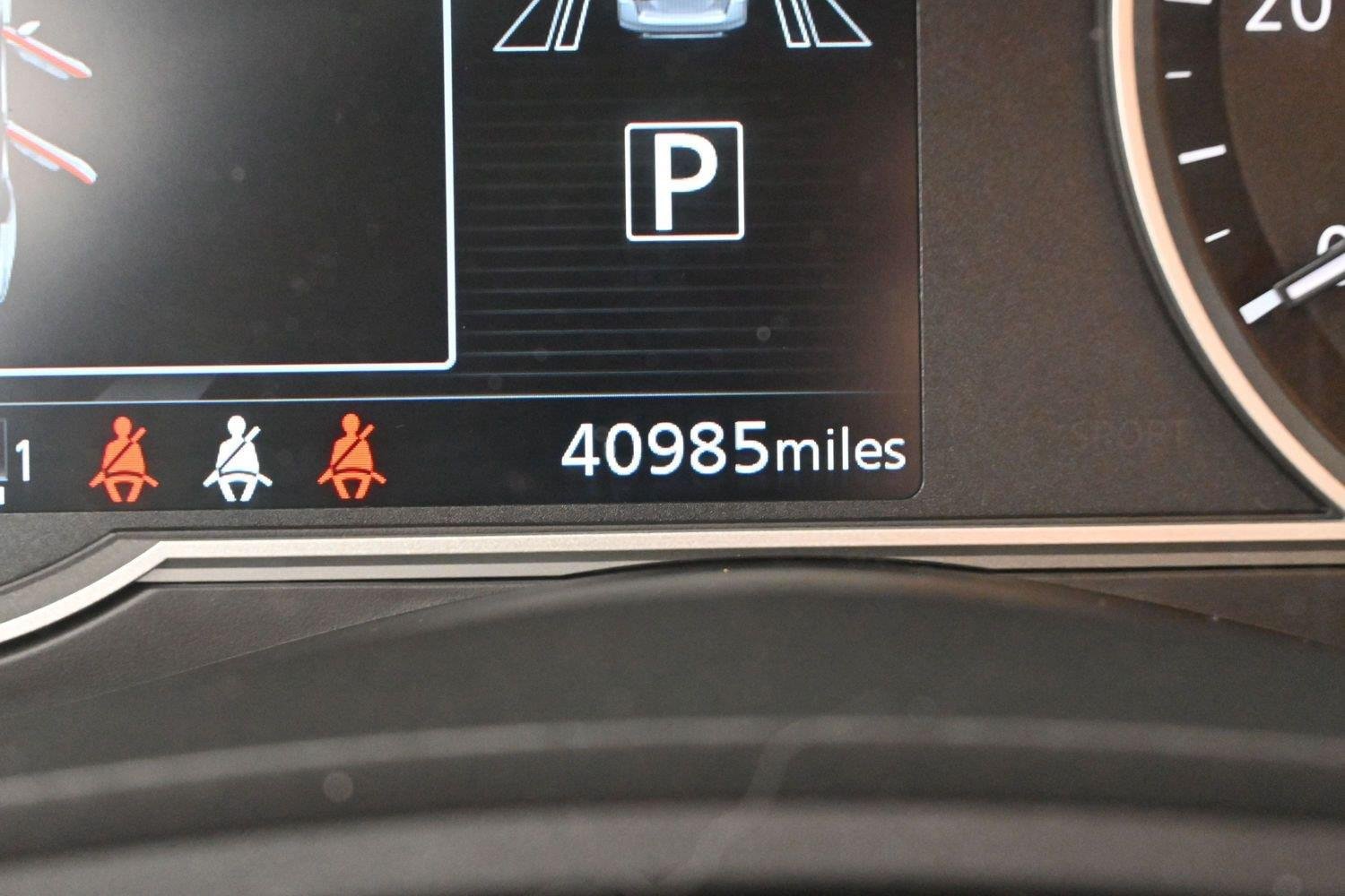Used 2023 Nissan Versa SV FWD image 18