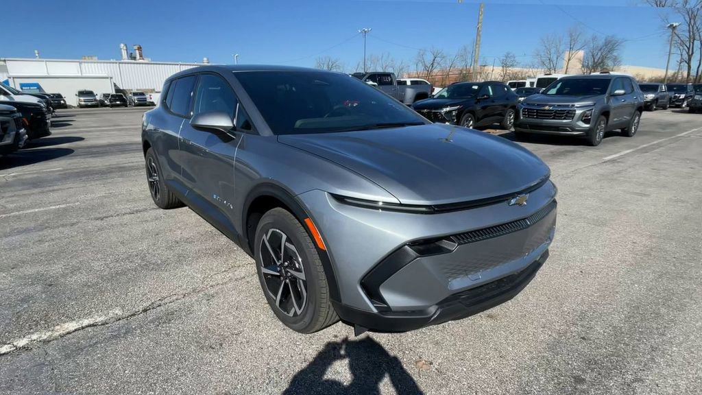 New 2026 Chevrolet Equinox EV LT w/ LPO, All-Weather Mat Package FWD image 4