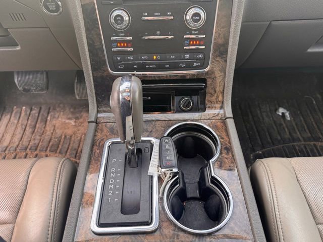 Used 2015 Lincoln Navigator L 4WD image 17