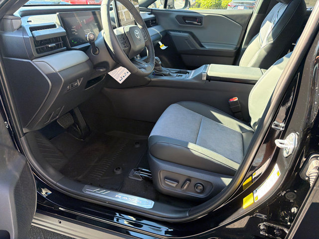 New 2026 Toyota RAV4 XSE w/ Weather Package AWD/4WD image 9