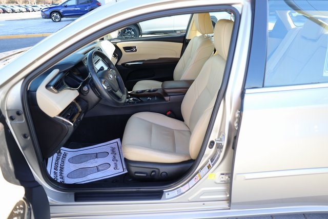 Used 2016 Toyota Avalon Limited image 13