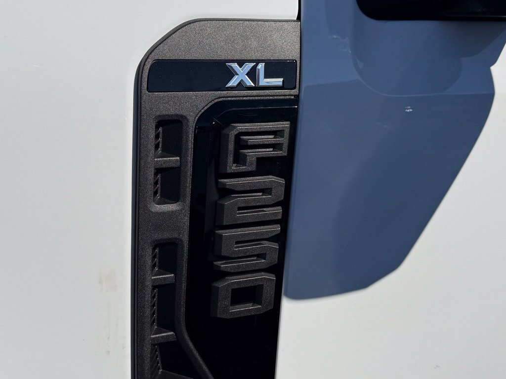 New 2027 Ford F250 XL w/ XL Chrome Package AWD/4WD image 24
