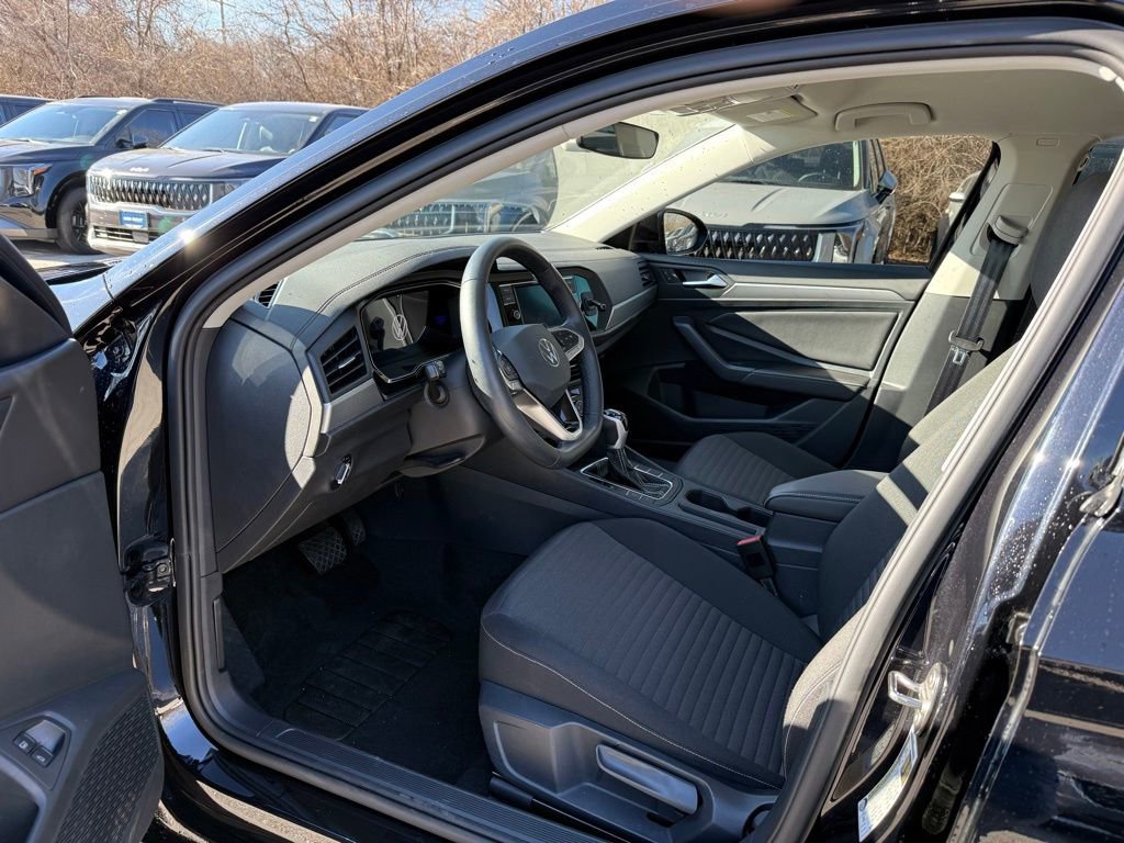 Used 2023 Volkswagen Jetta S w/ IQ.Drive Package image 7