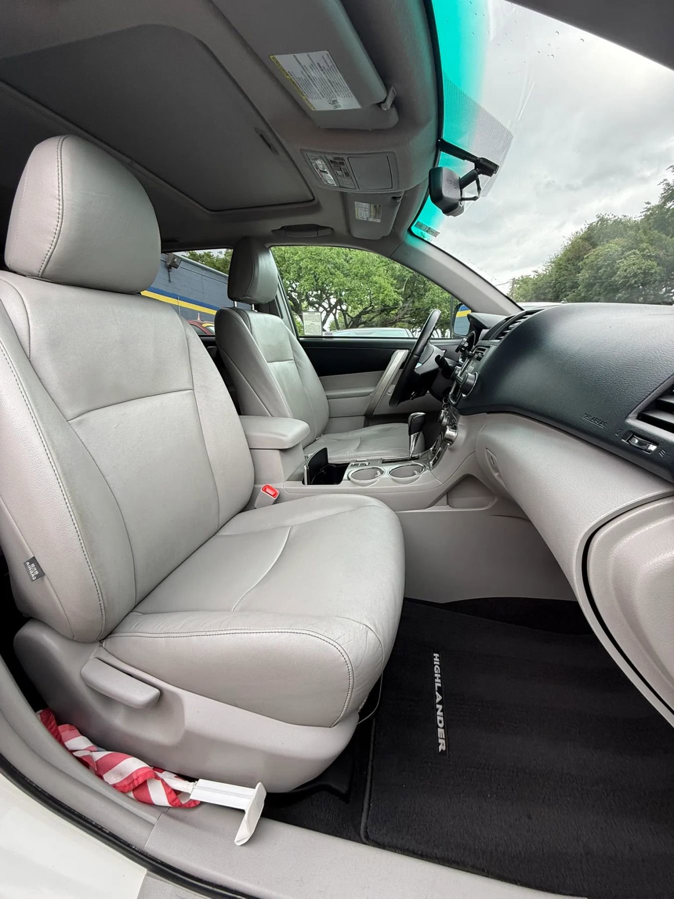 Used 2013 Toyota Highlander SE image 21
