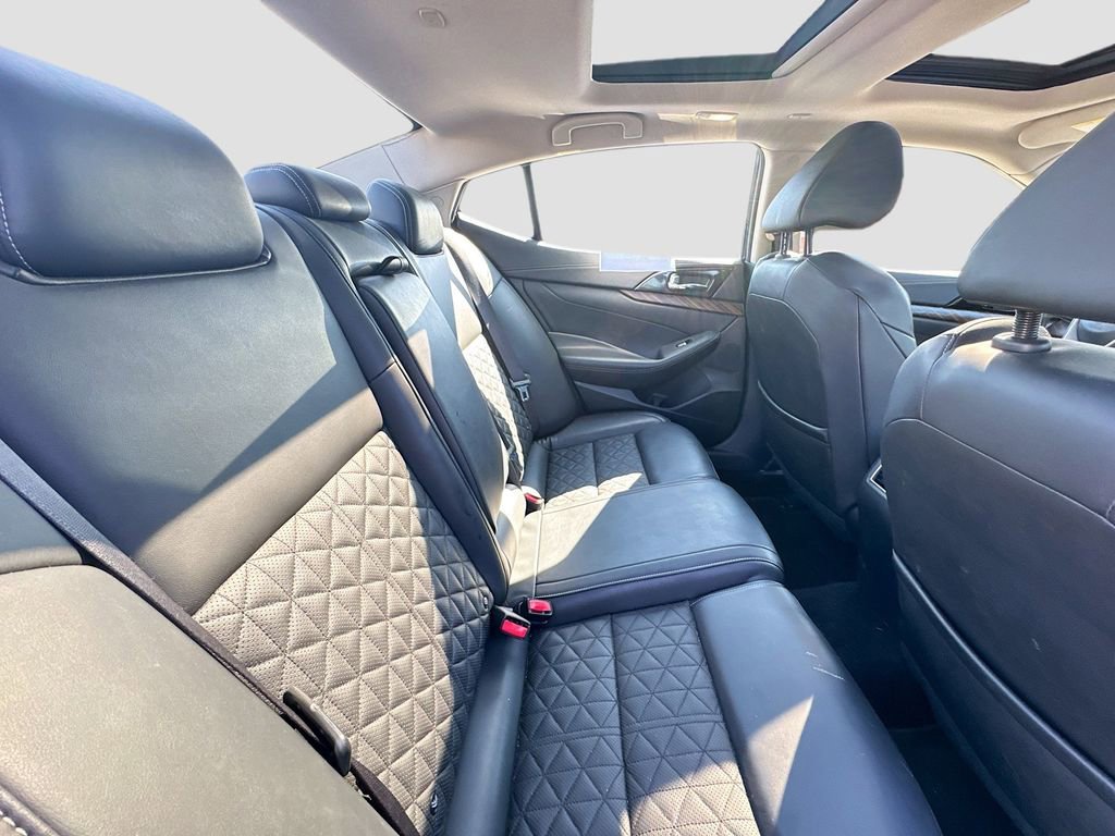 Used 2017 Nissan Maxima Platinum image 26
