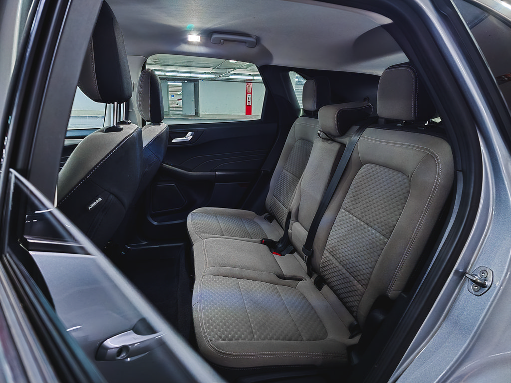 Used 2021 Ford Escape SE w/ Convenience Package FWD image 20