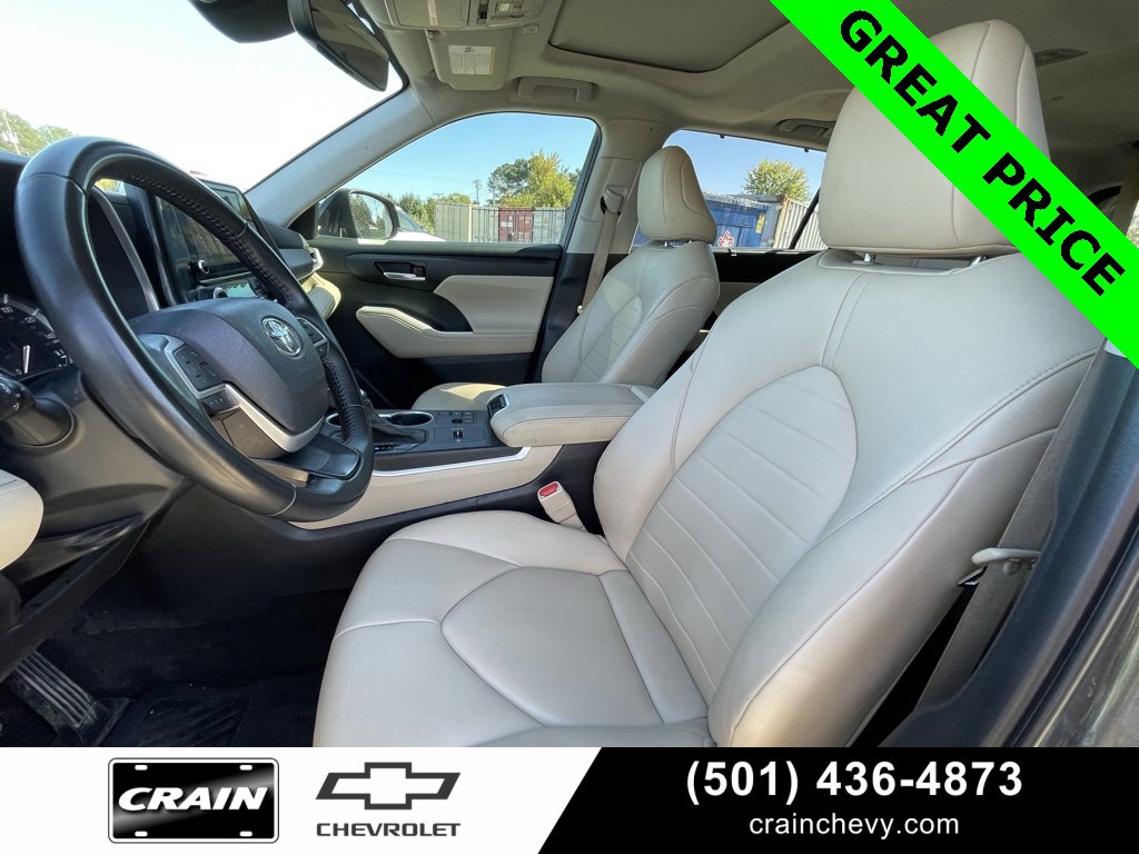 Used 2023 Toyota Highlander XLE image 26
