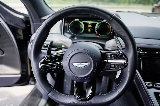 Used 2024 Aston Martin DB12 Coupe RWD image 19