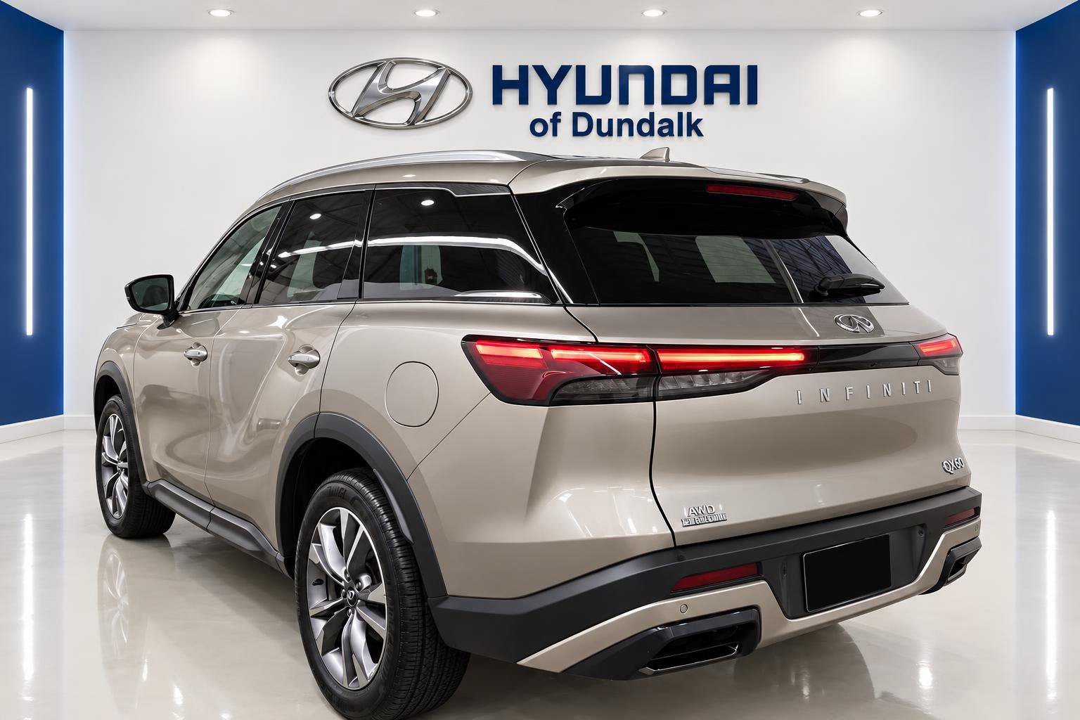 Used 2024 INFINITI QX60 Luxe AWD/4WD image 2