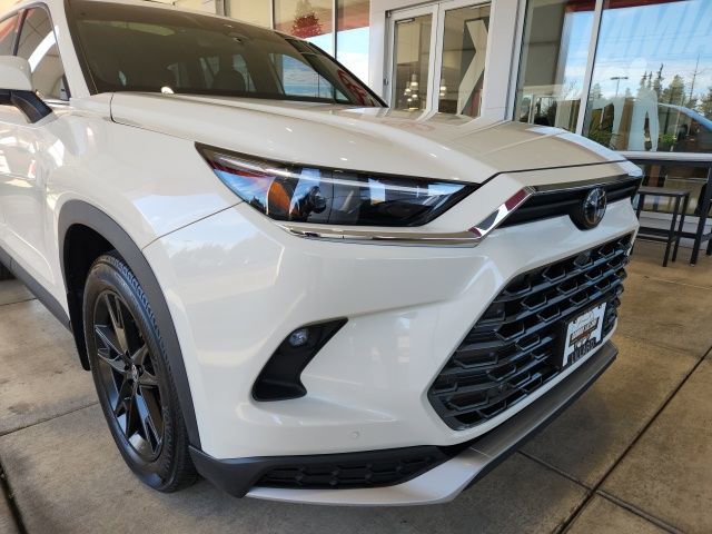 Used 2024 Toyota Grand Highlander AWD Hybrid image 8