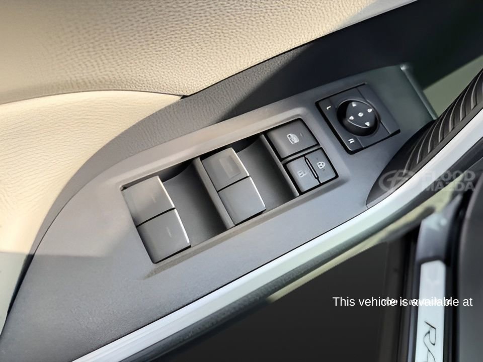 Used 2023 Toyota RAV4 XLE w/ Convenience Package image 10