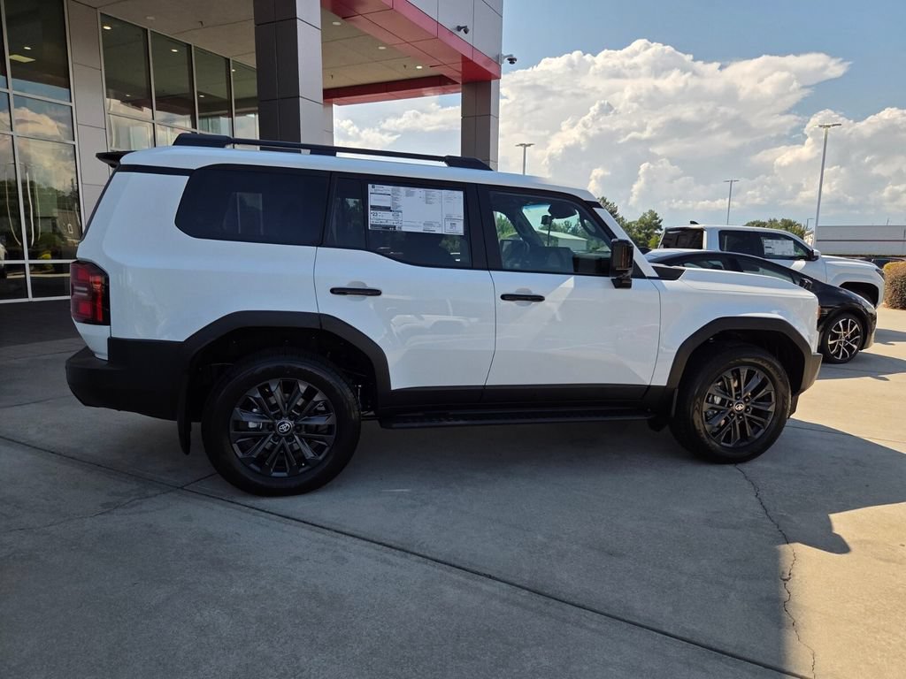 New 2027 Toyota Land Cruiser w/ Premium Package AWD/4WD image 13