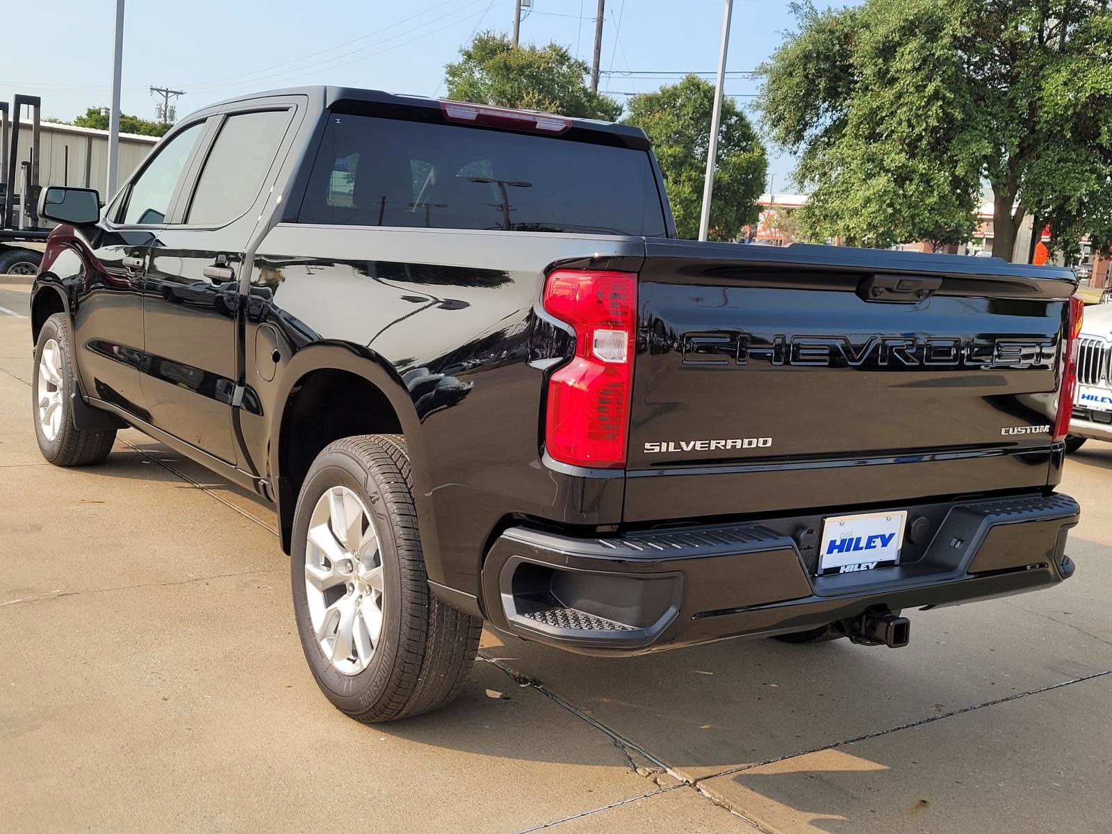 New 2026 Chevrolet Silverado 1500 Custom RWD image 3