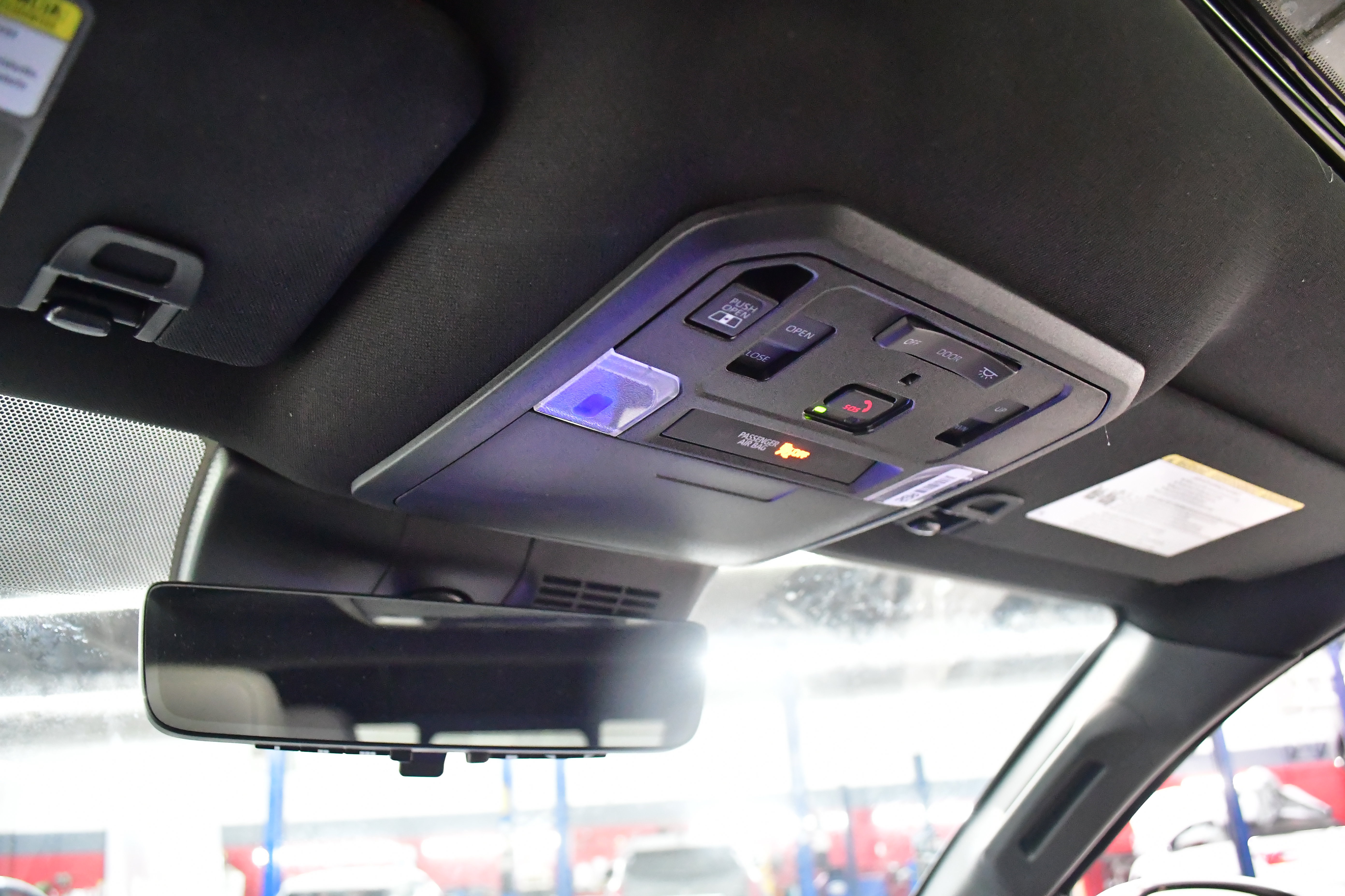 Used 2024 Toyota Tacoma Limited w/ Limited Package (LT) image 59