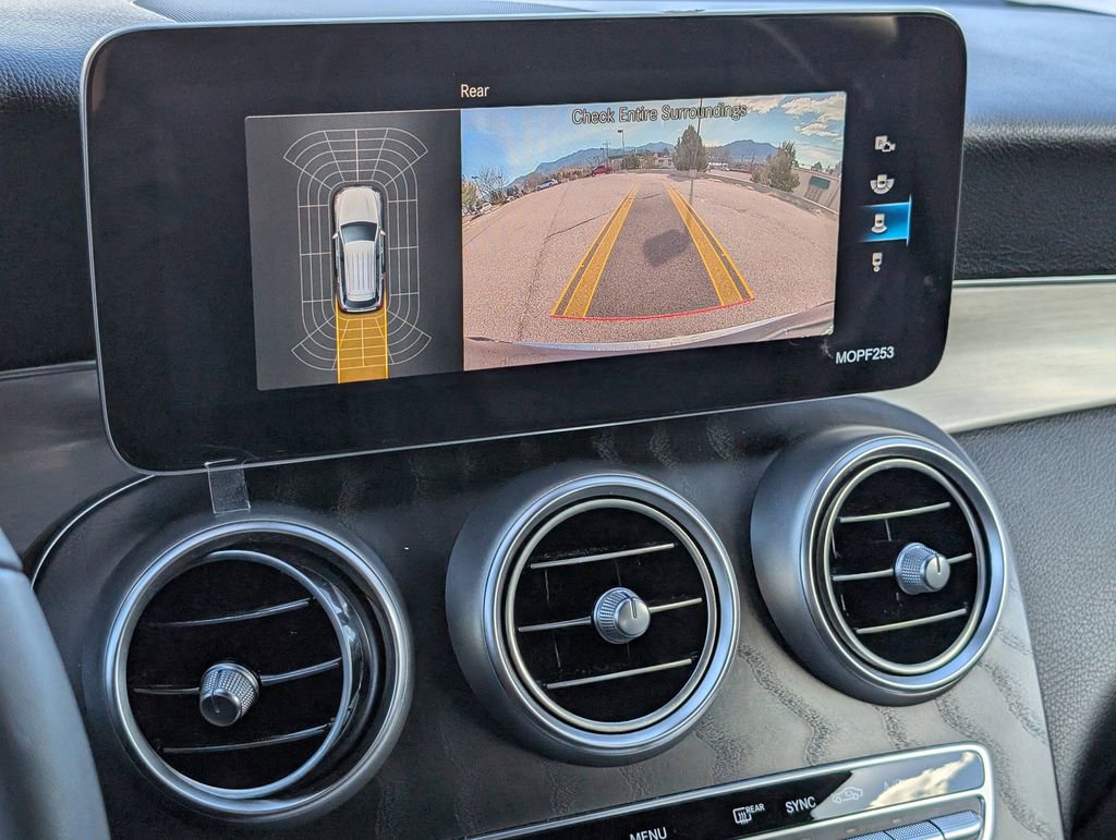 Used 2021 Mercedes-Benz GLC 300 4MATIC image 17