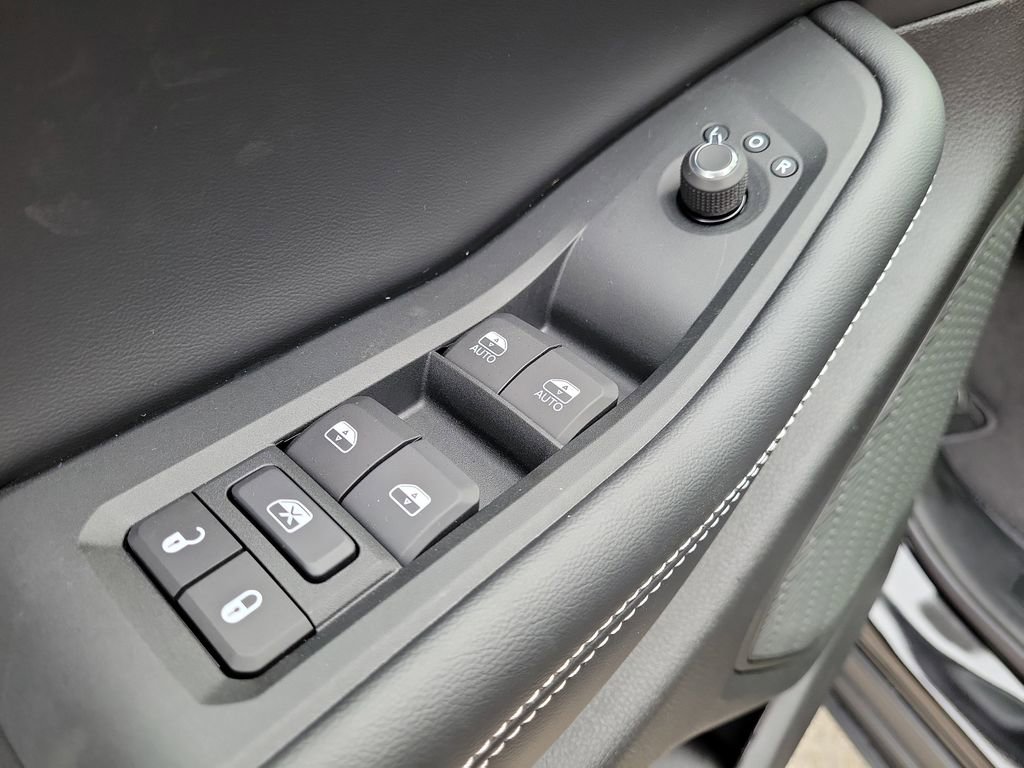 New 2025 Jeep Grand Cherokee Laredo X w/ Luxury Tech Group I image 19