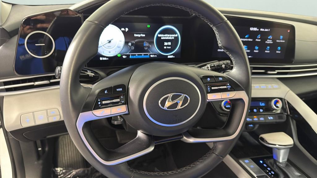 Used 2022 Hyundai Elantra Limited w/ Cargo Package FWD image 24
