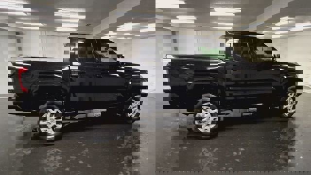 Used 2025 Toyota Tacoma SR5 image 9