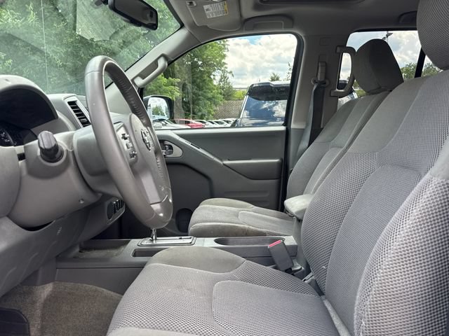 Used 2017 Nissan Frontier SV w/ SV Value Truck Package RWD image 12
