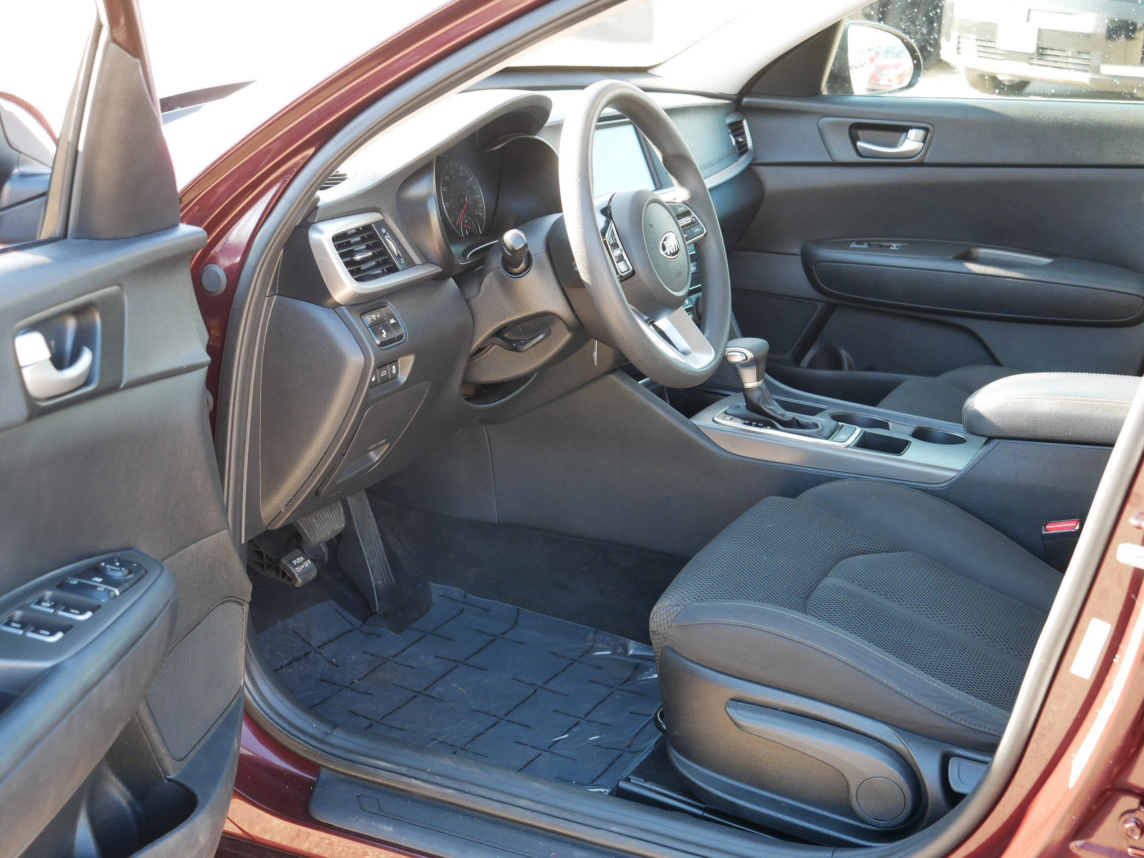 Used 2020 Kia Optima LX image 11