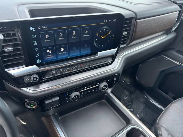 Used 2024 Chevrolet Silverado 3500 High Country w/ Technology Package AWD/4WD image 16